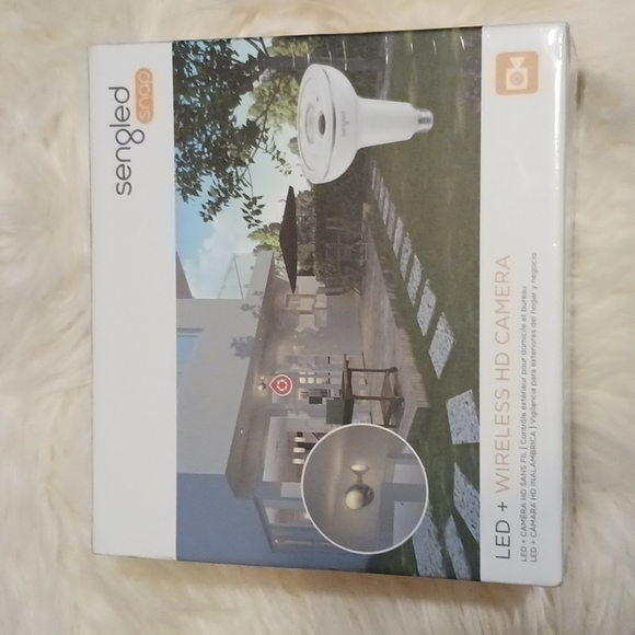 Sengled Snap LED + Wireless HD Camera 60 Watt. NWT. Never been out of box. - Picture 1 of 5